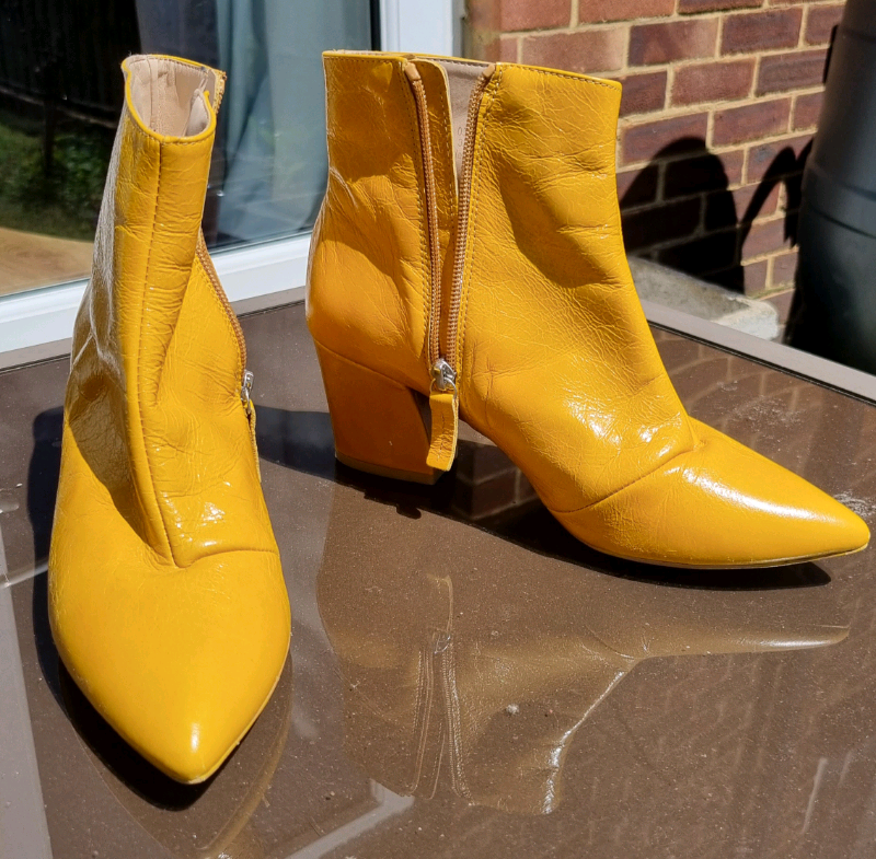 mustard coloured ladies boots